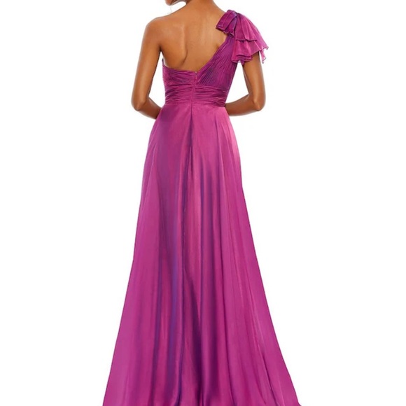 NWT Mac Duggal Sz 16 Elegant One-Shoulder Raspberry Dress 67476 - Picture 2 of 5